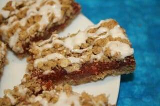 Rhubarb Oat Bars