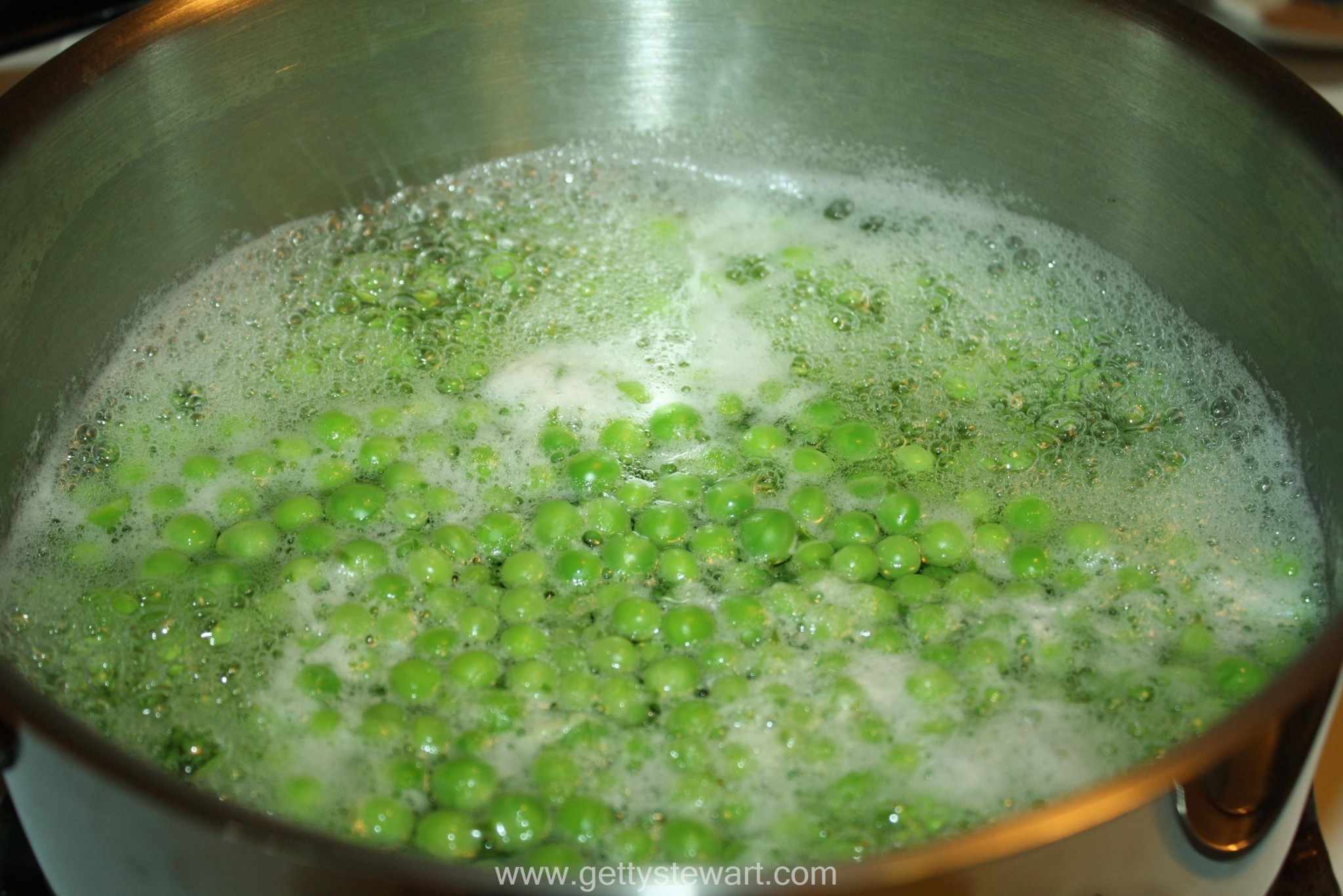 How to Blanch and Freeze Shelled Peas
