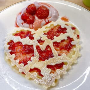 heart shaped lacy crepes with jam