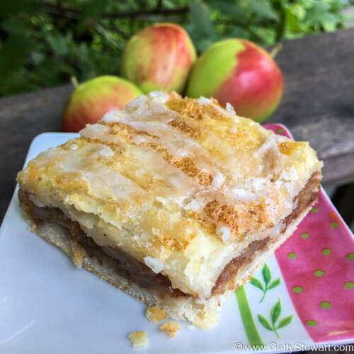 Apple Pie Bars - Easier than Pie! - GettyStewart.com