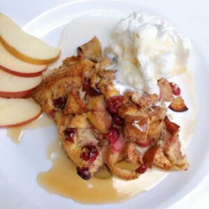 apple french toast bake with whipped cream