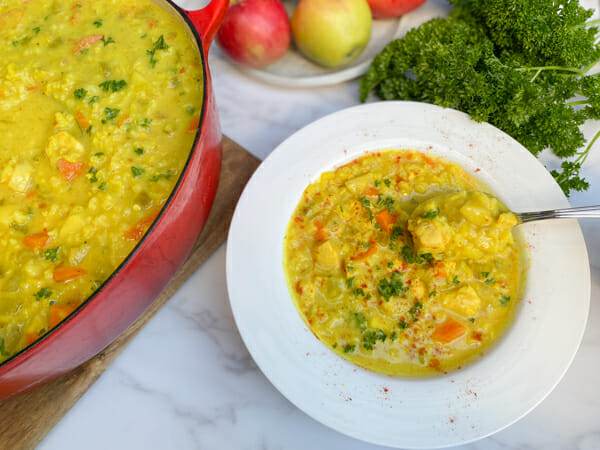 mulligatawny in bowl beside pot